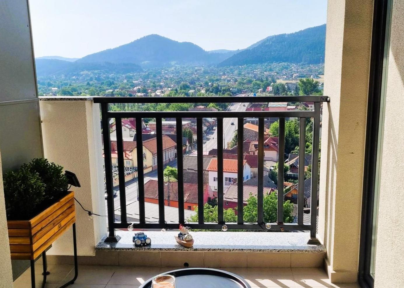 Mountain View Retreat Apartment - Braşov Eksteriør bilde